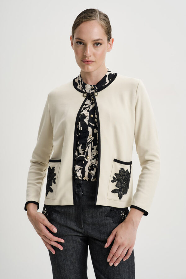 Cardigan with motif pockets