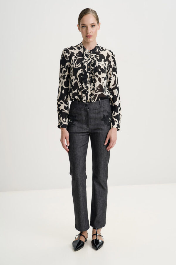 Jeans with motifs
