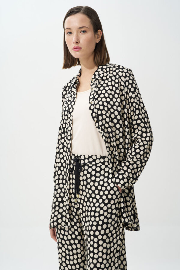 Dot shirt in loose fit