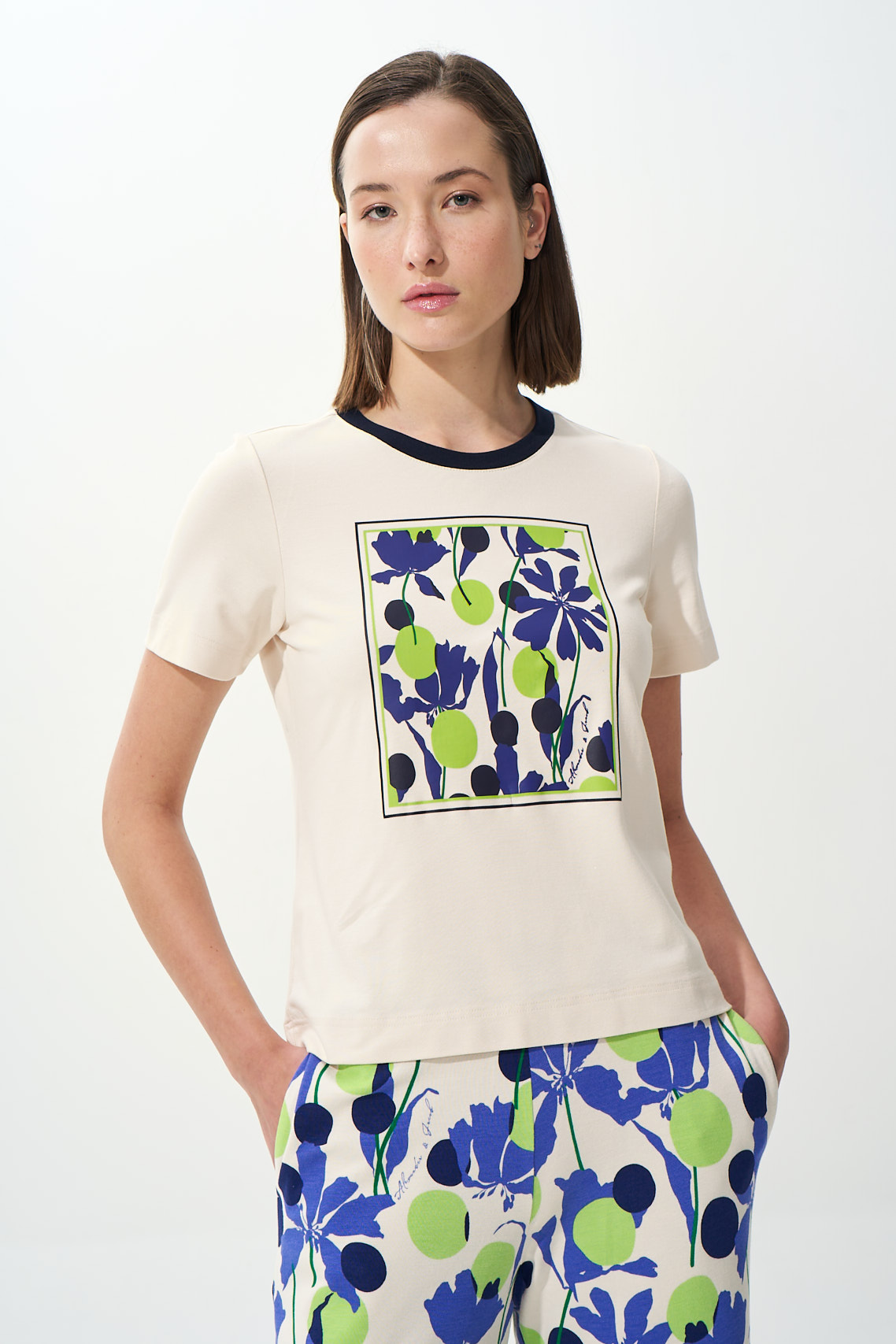 Μπλούζα με τύπωμα floral εμπρός (3)