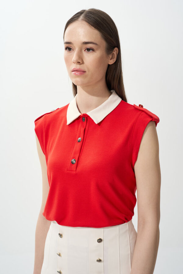 Polo with contrast lapel