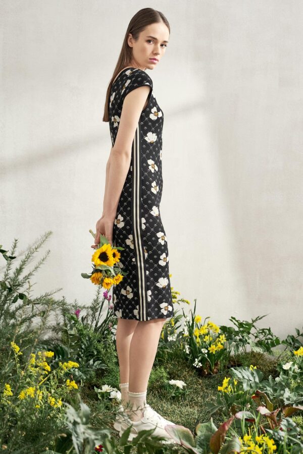 Daisy monogram dress with Ve back