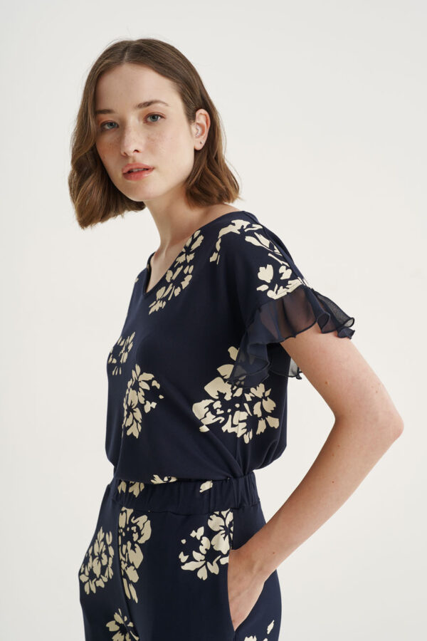 Blouse with muslin sleeves flower print