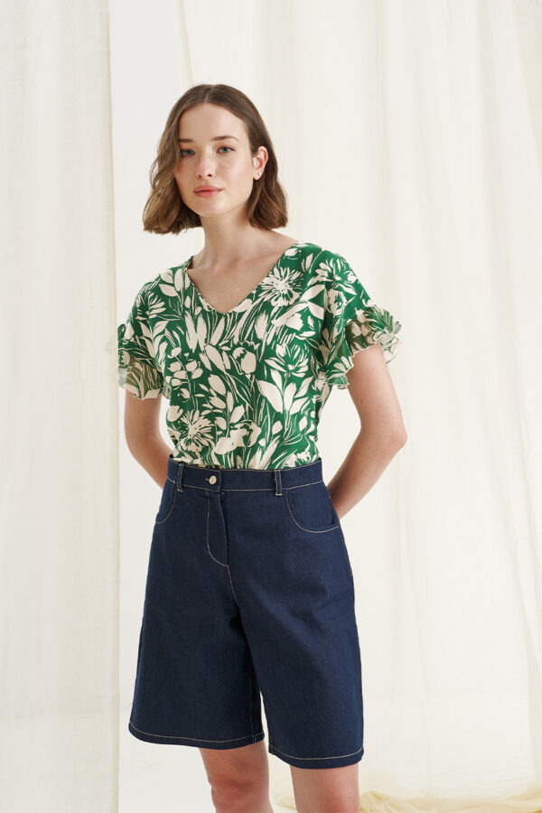 Blouse with muslin sleeves green