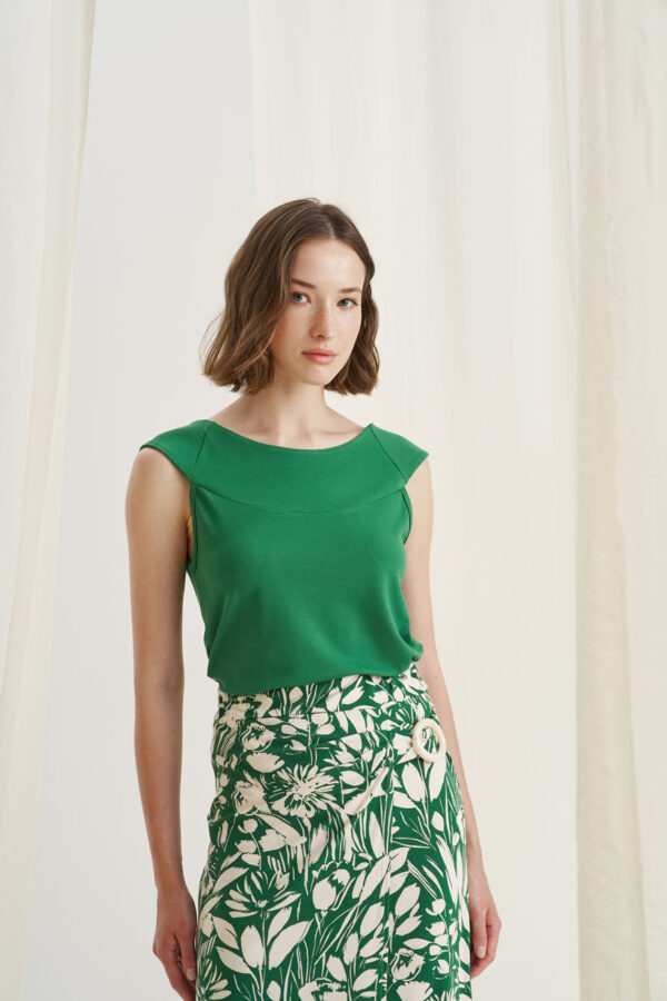 Sleeveless top basic