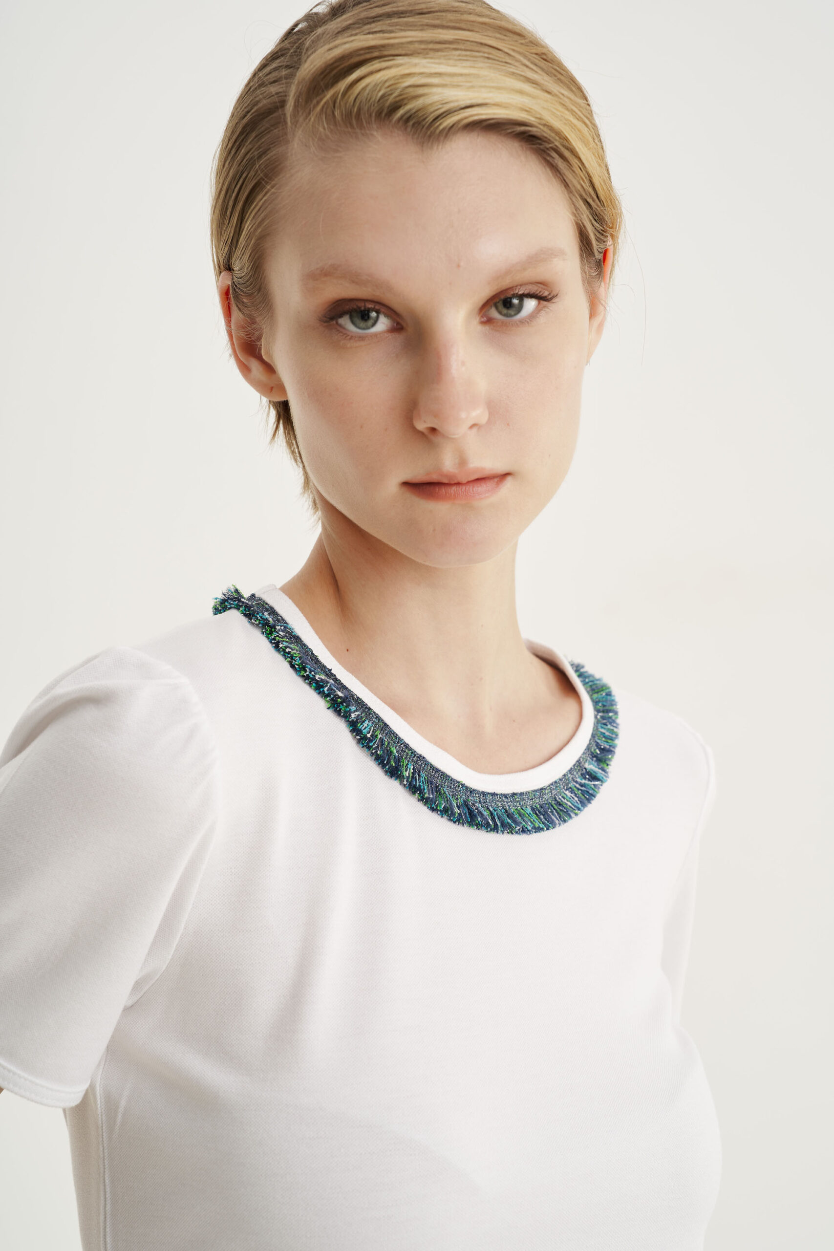 12645 Μπλούζα με ρέλι αντίθεση (2)